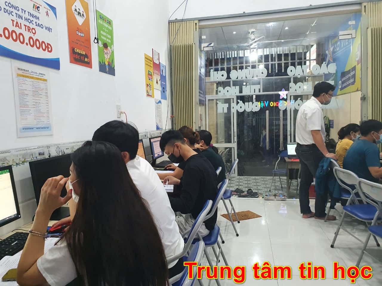trung tâm tin học