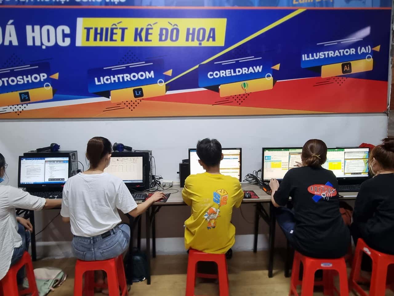 trung tâm tin học văn phòng
