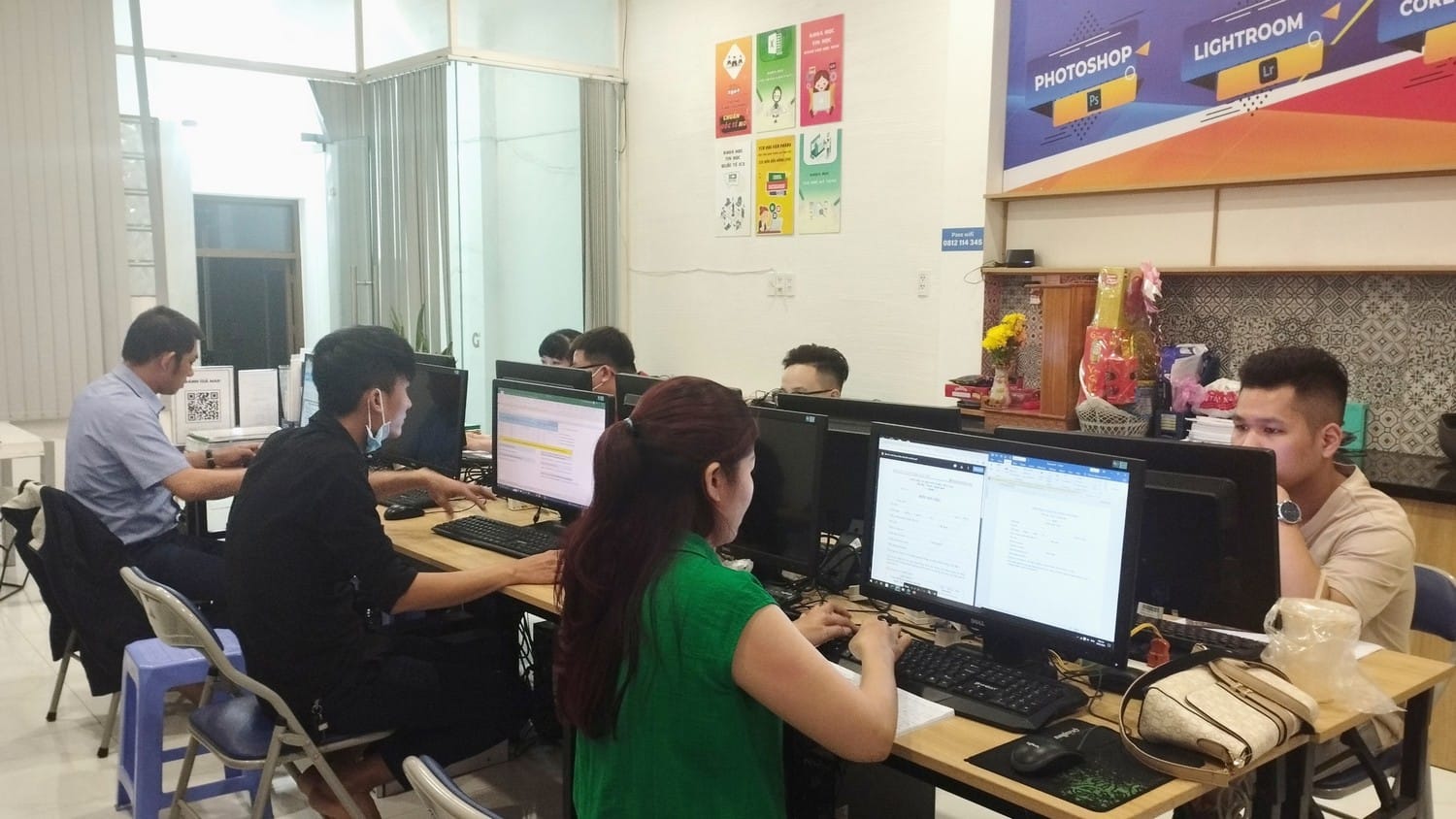 top những trung tâm tin học